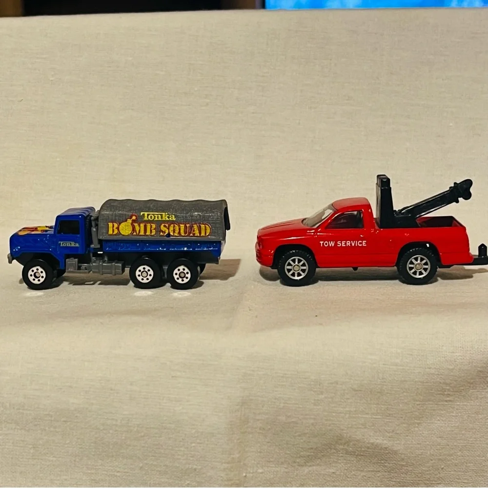 Maisto Pick Up Trucks (41-44)